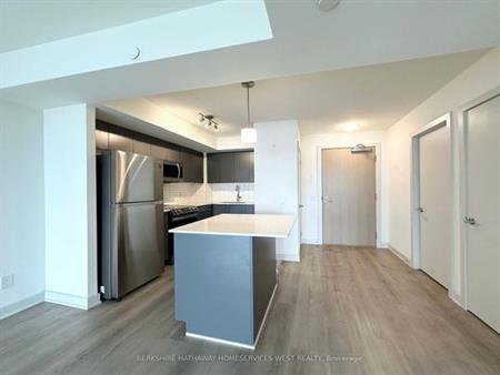 1 bedroom apartment of 645 sq. ft in Toronto