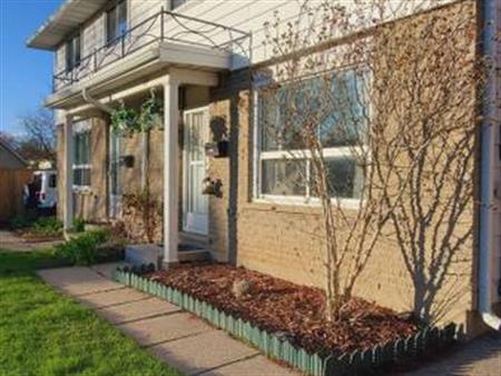 4 rooms 2 bath house in beautiful Lincoln Heights, Waterloo