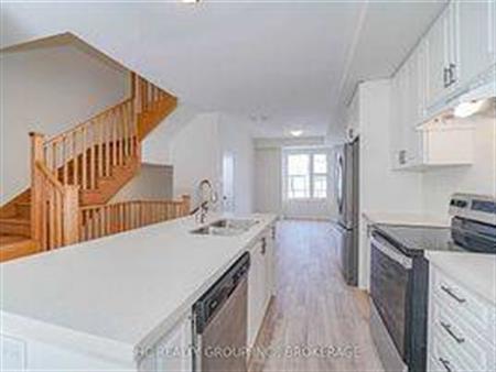 Dufferin & Rutherford Amazing 4Bedroom Townhouse!