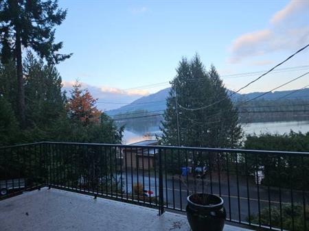 Shawnigan Waterfront Fully Furnished