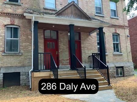 2 Bedroom Sandy Hill Apartment for Rent (286 Daly Ave)