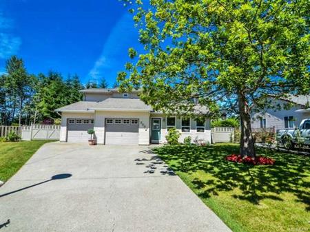 For Rent- 3 bed 3 bath home in Campbell River