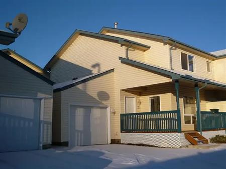 3 Bedroom 4 Bathroom Townhouse in a Prime Location. | 72 - 10909 106 St NW, Edmonton