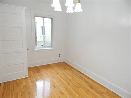 Spacious 1-bedroom apartment in Outremont, Montreal