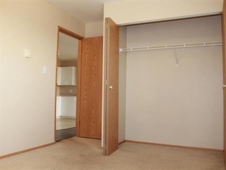 Rent 2 bedroom apartment in Grande Prairie