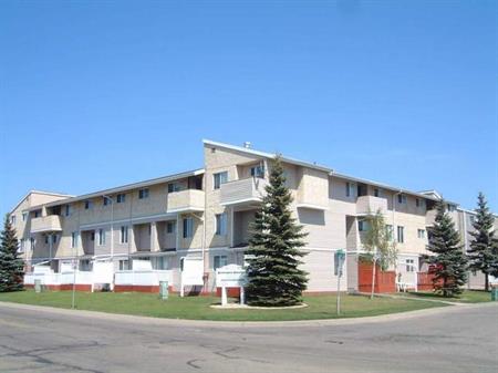 Kensington Place Apartments | 9740, 9738, 9736 - 82 Avenue, Grande Prairie