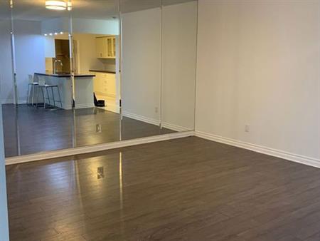3 bedroom apartment of 1291 sq. ft in Toronto