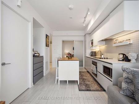 2 bedroom apartment of 742 sq. ft in Vaughan