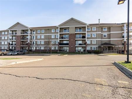 HOTEL READY! RENOVATED 2 BEDROOM CONDO IN EAGLE RIDGE FORT MCMURRAY! | 210 - 248B Grosbeak Way, Fort McMurray