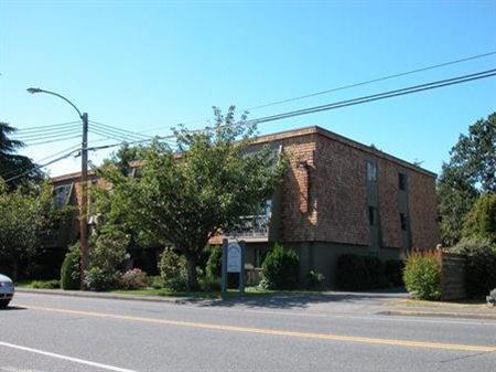 2nd Floor Bachelor - 3824 Carey Road