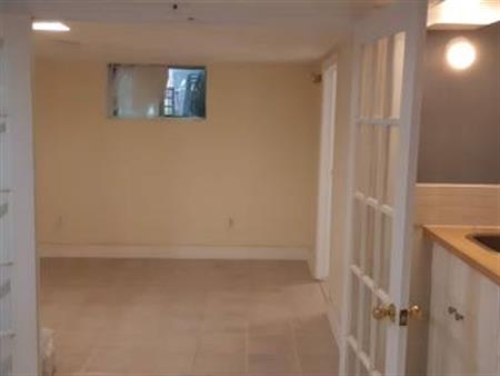 Great location 1BR apt Bloor Islington subway