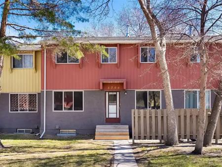 Greenwood Place | 1610 Dewdney Avenue, Regina