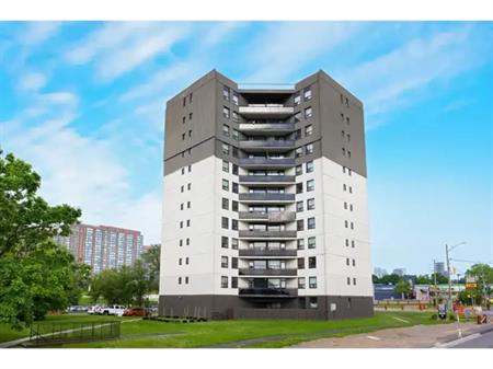 3122 Hurontario St | 3122 Hurontario Street, Mississauga