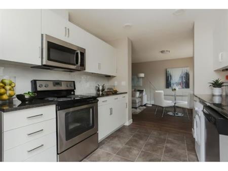 Beautiful 2 Bedroom Suite At Westgate! | 16315 96A Avenue Northwest, Edmonton