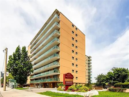 440 Eglinton | 440 Eglinton Avenue East, Toronto