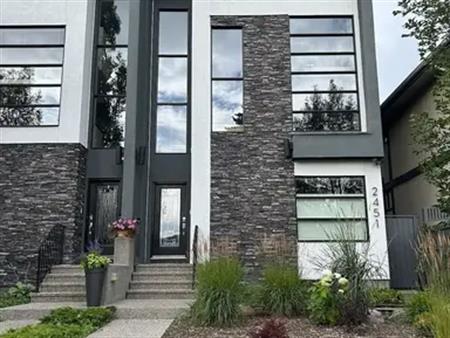 1 bedroom with separate large living room with wet bar! | 2451 22A Street Northwest, Calgary