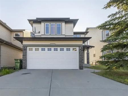 Cozy 4 Bed Rooms Entire or Partial House with Double Garage with Full Sunlight | 14 Panamount View Northwest, Calgary