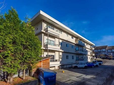 Maple Ridge Central Apartments | 22422 North Ave, Maple Ridge