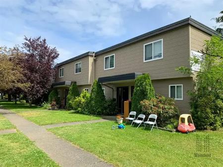 Mainstreet Garden Townhomes | 1060 Willemar Ave, Courtenay