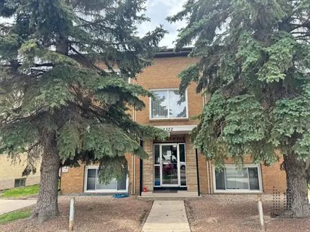 University Commons Apartments | 1322 College Dr, Saskatoon