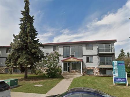 Cambridge Manor | 9010 144 Avenue NW, Edmonton