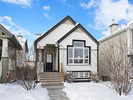 Beautiful Upper Suite Home with 2 Bedrooms/2 Bathrooms | 33 Copperfield Heath SE, Calgary