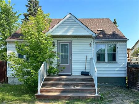 4 Bedrooms 2 Bathroom Single House in McKernan | 11332 73 Avenue Northwest, Edmonton