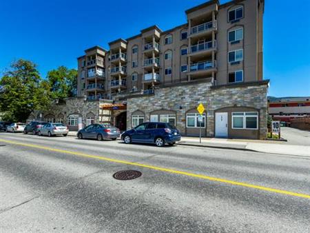 1.5 bdrms/2 bathrms available for rent in Penticton