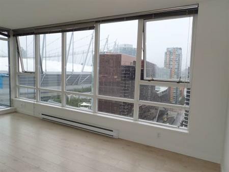 Yaletown 2 Bedroom 1 bath at Max with amazing amentites!