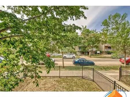 Shared Accommodations in a 2 Bed / 1 Bath Sunalta Lowrise | 201 - 1626 14 Avenue Southwest, Calgary