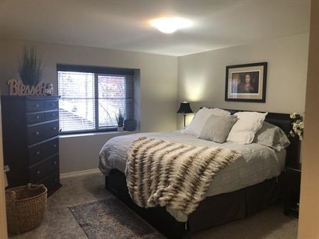 Room Rental in Roxboro - Shared Accommodations | 3019 Roxboro Glen Road Southwest, Calgary