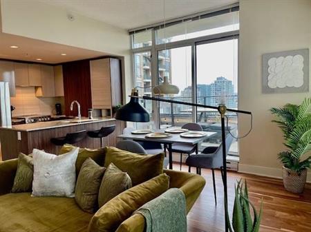 Vibrant Yaletown 1 Bedroom Condo