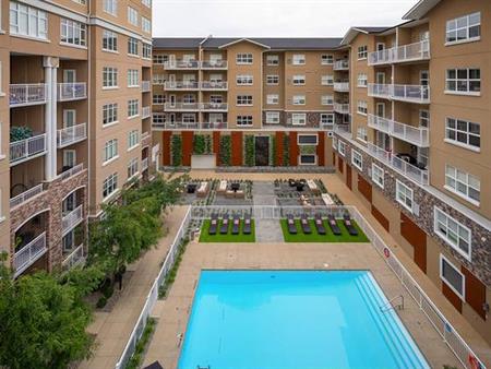 Pet Friendly 2BD 2BA, Located in Kelowna, Large Balcony