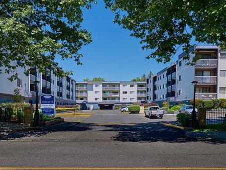 Elevator, One and two bedroom suites, Surface Parking