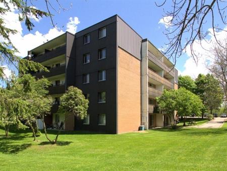 Lakeview Towers | 560, 562 & 564 Durham Cres., Woodstock