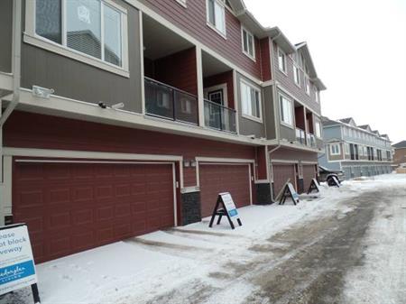 Like new, double garage 3 bdrms townhouse in Panorama hills!