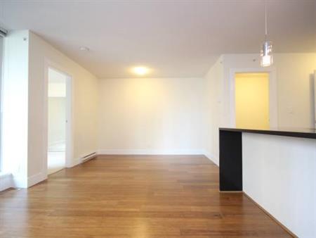 LOCATION! 1 Bd + 1 Bth - Efficient Layout @ THE BEASLEY! - Unfurnished