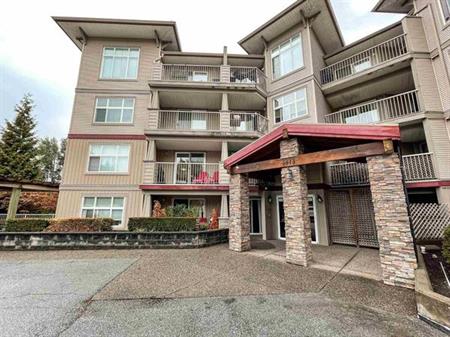 1BD+1DEN & 1BT Suite 2515 Park Dr, Abbotsford