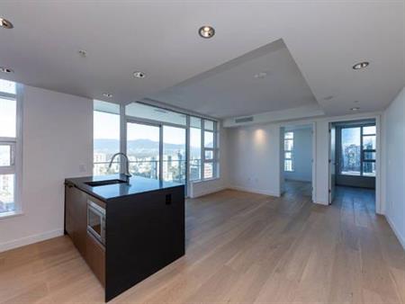 One Burrard; 30th floor 2 bed/2 bath w/office/ flex space, 1 parking