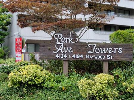 CENTRAL PARK (Patterson Skytrain) 2 Bed 1.5 BathCondo Suite $3000