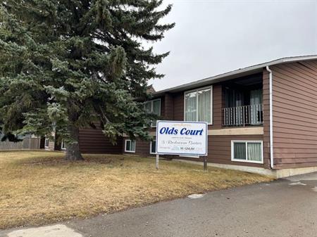 Olds Court 4813 54 St Olds | 4813 54 Street, Olds