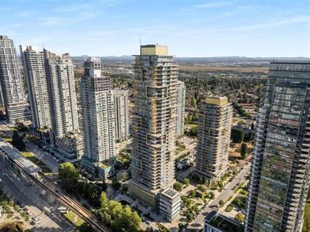 3200/ 2br - 800ft2 - 2-bed 2-bath Central Metrotown w/v