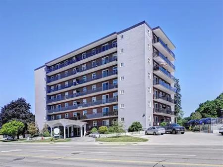 Cooper Towers Apartments | 301 Fairview Drive, Brantford