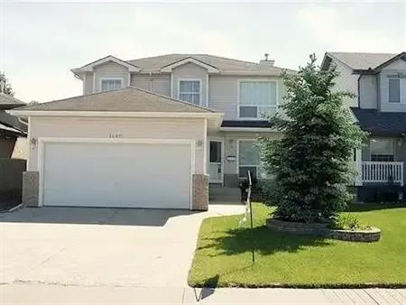 3 Bedroom House in a Quiet Neighborhood close to all Amenities | 15431 133 Street Northwest, Edmonton