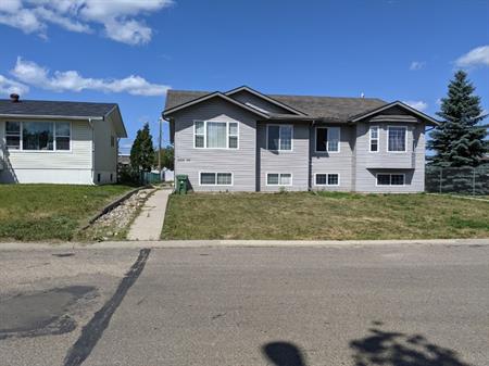 Modern Open Bright Suite to Rent Nov 1,2024 availability | 4303 49 Avenue, Bonnyville