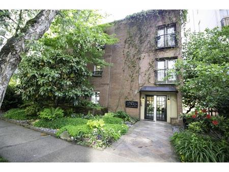 Adorable West End Studio | 1940 Barclay Street, Coal Harbour