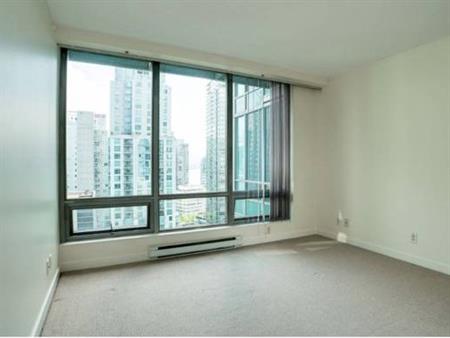 Beautiful 1 Bedroom Suite Apartment with Den for Rent