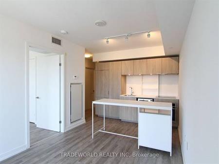 1+1 Bed & 1 Bath - 77 Shuter Condos.