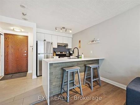 1+1 Bed & 1 Bath - 10 Yonge Street - Residences of the World Trade Cen