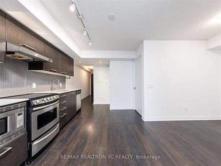 1+1 Bed & Bath - Peter Condos *87 Peter St